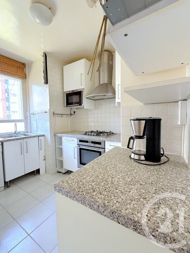 Appartement F3 à vendre - 3 pièces - 72.0 m2 - PARIS - 75016 - ILE-DE-FRANCE - Century 21 Via Conseil 16Ème