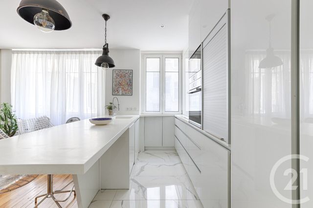 Appartement F4 à vendre - 4 pièces - 101.39 m2 - PARIS - 75016 - ILE-DE-FRANCE - Century 21 Via Conseil 16Ème