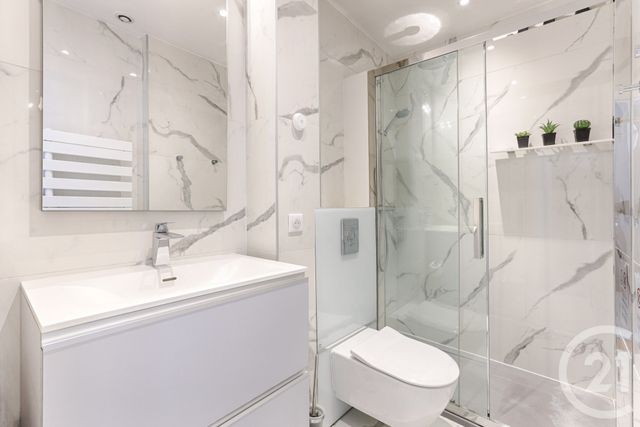 Appartement F4 à vendre - 4 pièces - 101.39 m2 - PARIS - 75016 - ILE-DE-FRANCE - Century 21 Via Conseil 16Ème
