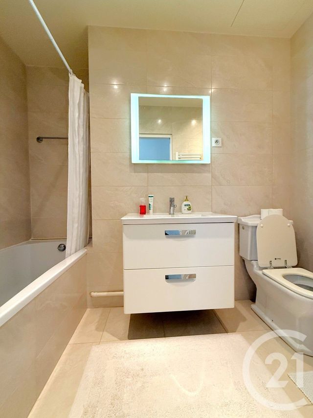 Appartement F4 à vendre - 4 pièces - 96.03 m2 - PARIS - 75016 - ILE-DE-FRANCE - Century 21 Via Conseil 16Ème