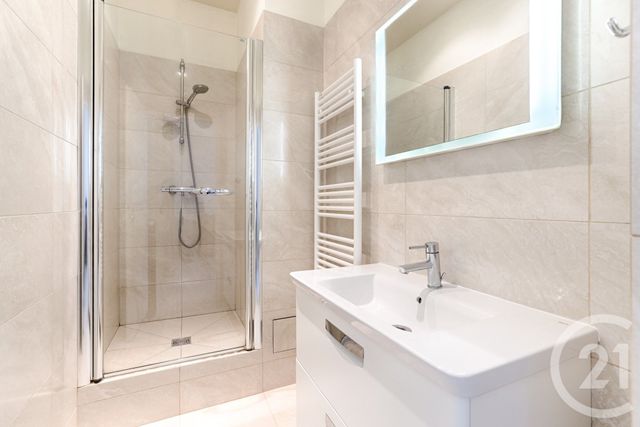 Appartement F4 à vendre - 4 pièces - 96.03 m2 - PARIS - 75016 - ILE-DE-FRANCE - Century 21 Via Conseil 16Ème