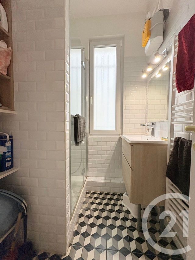 Appartement F3 à louer - 3 pièces - 69.12 m2 - PARIS - 75016 - ILE-DE-FRANCE - Century 21 Via Conseil 16Ème