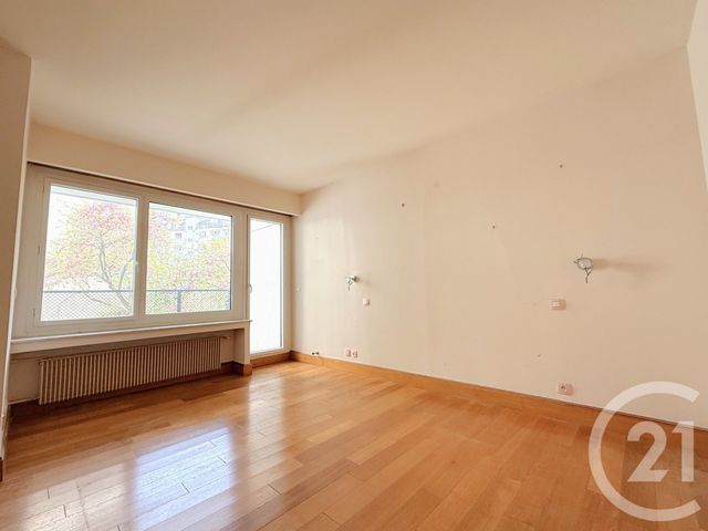Appartement F3 à vendre - 3 pièces - 105.3 m2 - PARIS - 75016 - ILE-DE-FRANCE - Century 21 Via Conseil 16Ème