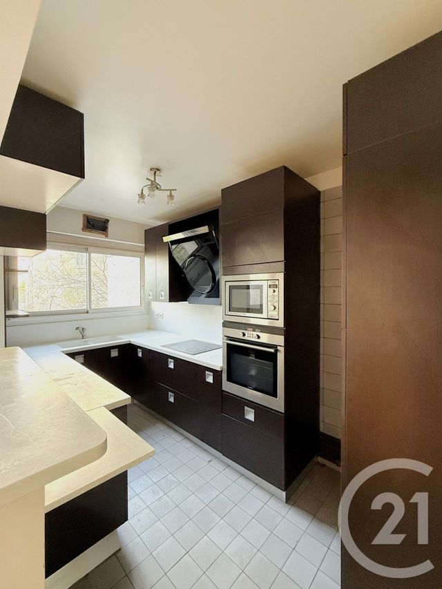 Appartement F3 à vendre - 3 pièces - 105.3 m2 - PARIS - 75016 - ILE-DE-FRANCE - Century 21 Via Conseil 16Ème