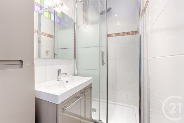 Appartement F3 à vendre - 3 pièces - 48.0 m2 - PARIS - 75016 - ILE-DE-FRANCE - Century 21 Via Conseil 16Ème