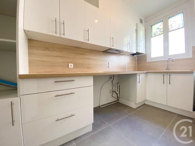 Appartement F5 à louer - 5 pièces - 112.08 m2 - PARIS - 75016 - ILE-DE-FRANCE - Century 21 Via Conseil 16Ème