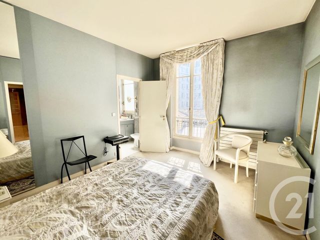 Appartement à vendre - 4 pièces - 113.0 m2 - PARIS - 75016 - ILE-DE-FRANCE - Century 21 Via Conseil 16Ème