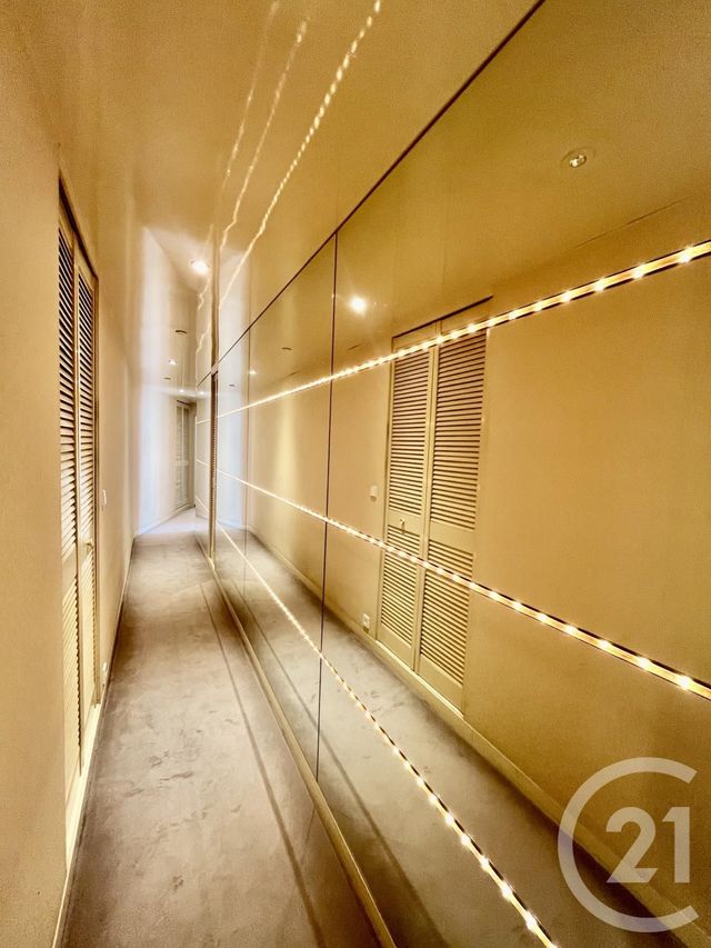 Appartement à vendre - 4 pièces - 113.0 m2 - PARIS - 75016 - ILE-DE-FRANCE - Century 21 Via Conseil 16Ème