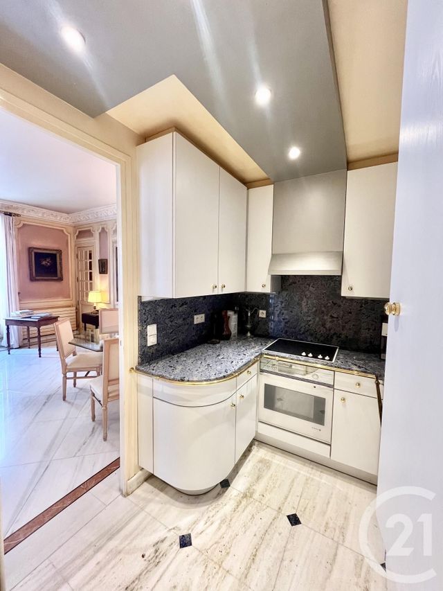 Appartement à vendre - 4 pièces - 113.0 m2 - PARIS - 75016 - ILE-DE-FRANCE - Century 21 Via Conseil 16Ème