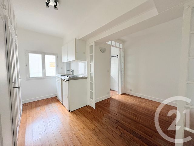 Appartement Studio à louer PARIS