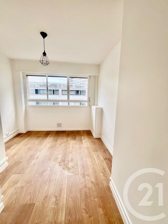 Appartement F3 à vendre - 3 pièces - 52.0 m2 - PARIS - 75015 - ILE-DE-FRANCE - Century 21 Via Conseil 16Ème