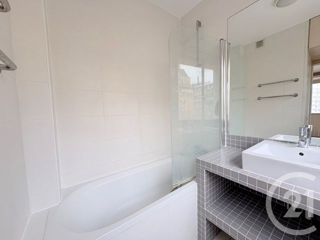 Appartement F1 à louer - 1 pièce - 27.78 m2 - PARIS - 75016 - ILE-DE-FRANCE - Century 21 Via Conseil 16Ème