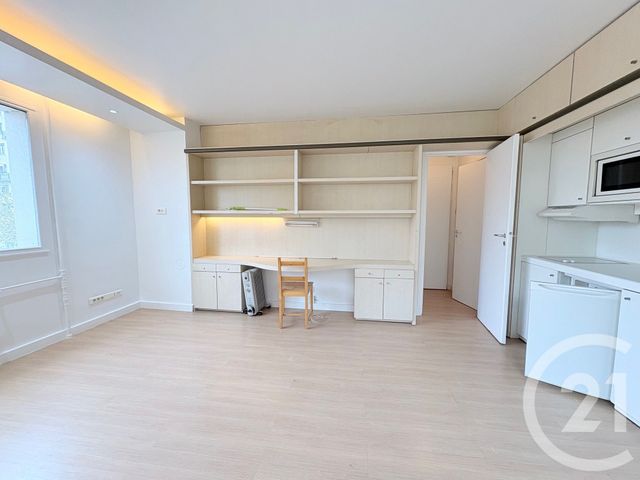 Appartement F1 à louer - 1 pièce - 27.78 m2 - PARIS - 75016 - ILE-DE-FRANCE - Century 21 Via Conseil 16Ème