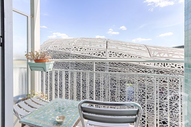 Appartement à vendre - 3 pièces - 69.0 m2 - PARIS - 75016 - ILE-DE-FRANCE - Century 21 Via Conseil 16Ème