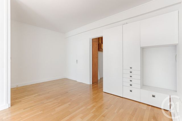 Appartement F1 à vendre - 1 pièce - 35.0 m2 - PARIS - 75016 - ILE-DE-FRANCE - Century 21 Via Conseil 16Ème