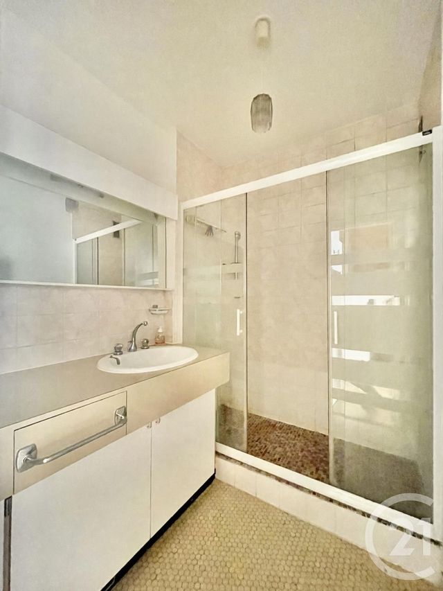 Appartement F1 à vendre - 1 pièce - 35.0 m2 - PARIS - 75016 - ILE-DE-FRANCE - Century 21 Via Conseil 16Ème