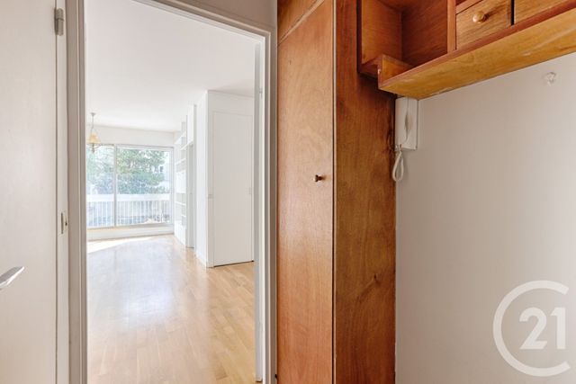 Appartement F1 à vendre - 1 pièce - 35.0 m2 - PARIS - 75016 - ILE-DE-FRANCE - Century 21 Via Conseil 16Ème