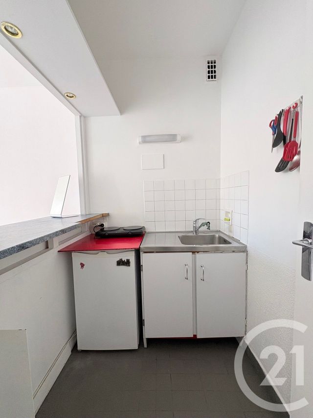 Appartement F1 à louer - 1 pièce - 26.29 m2 - PARIS - 75016 - ILE-DE-FRANCE - Century 21 Via Conseil 16Ème