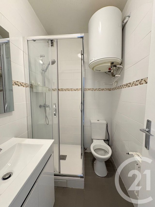 Appartement F1 à louer - 1 pièce - 26.29 m2 - PARIS - 75016 - ILE-DE-FRANCE - Century 21 Via Conseil 16Ème