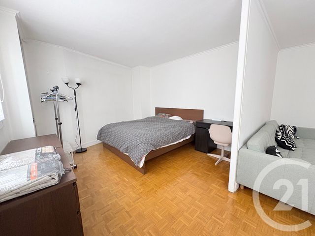 Appartement F4 à louer - 4 pièces - 73.22 m2 - PARIS - 75017 - ILE-DE-FRANCE - Century 21 Via Conseil 16Ème