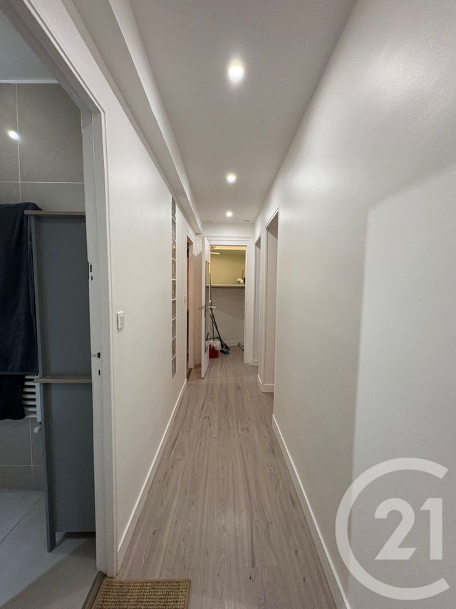Appartement F2 à louer - 2 pièces - 44.83 m2 - PARIS - 75016 - ILE-DE-FRANCE - Century 21 Via Conseil 16Ème