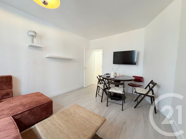 Appartement F2 à louer - 2 pièces - 44.83 m2 - PARIS - 75016 - ILE-DE-FRANCE - Century 21 Via Conseil 16Ème