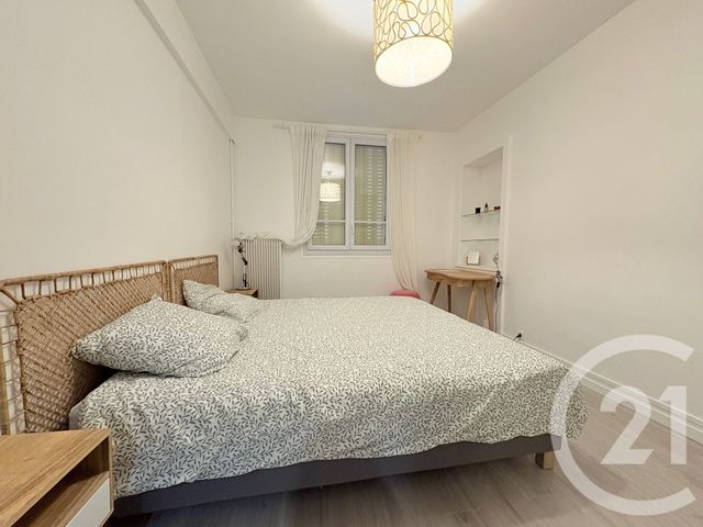 Appartement F2 à louer - 2 pièces - 44.83 m2 - PARIS - 75016 - ILE-DE-FRANCE - Century 21 Via Conseil 16Ème