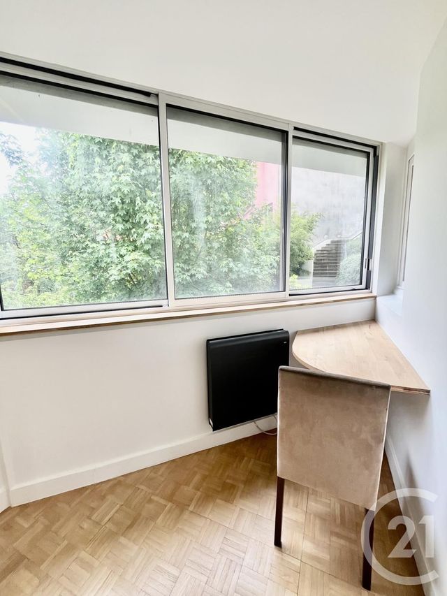 Appartement F2 à vendre - 2 pièces - 44.05 m2 - CLAMART - 92 - ILE-DE-FRANCE - Century 21 Via Conseil 16Ème