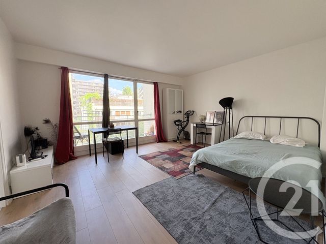 Appartement F1 à louer PARIS