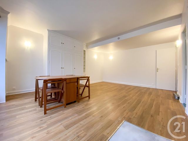 Appartement F1 à louer - 1 pièce - 34.07 m2 - PARIS - 75016 - ILE-DE-FRANCE - Century 21 Via Conseil 16Ème