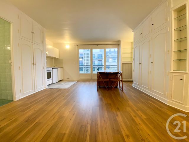 Appartement F1 à louer PARIS
