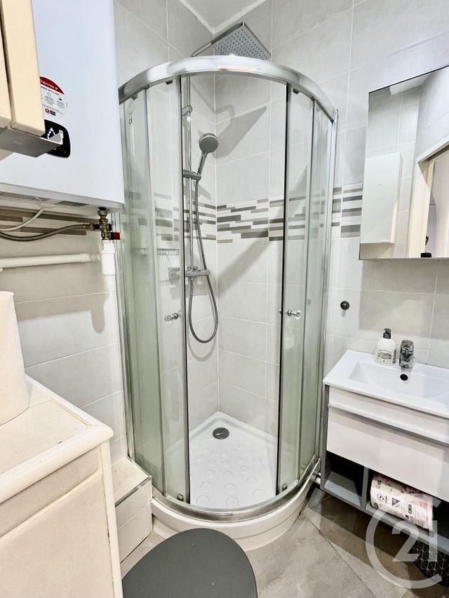 Appartement F1 à vendre - 2 pièces - 49.0 m2 - PARIS - 75016 - ILE-DE-FRANCE - Century 21 Via Conseil 16Ème