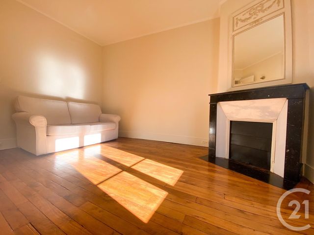 Appartement F2 à louer - 2 pièces - 38.62 m2 - PARIS - 75016 - ILE-DE-FRANCE - Century 21 Via Conseil 16Ème
