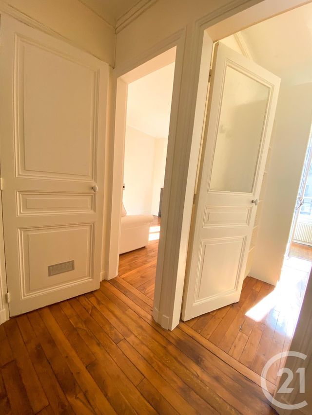 Appartement F2 à louer - 2 pièces - 38.62 m2 - PARIS - 75016 - ILE-DE-FRANCE - Century 21 Via Conseil 16Ème