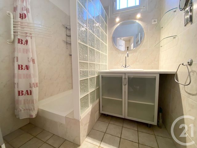 Appartement F2 à louer - 2 pièces - 38.62 m2 - PARIS - 75016 - ILE-DE-FRANCE - Century 21 Via Conseil 16Ème
