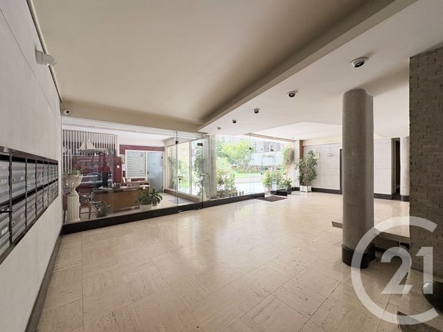 Appartement F2 à louer - 2 pièces - 50.9 m2 - PARIS - 75016 - ILE-DE-FRANCE - Century 21 Via Conseil 16Ème