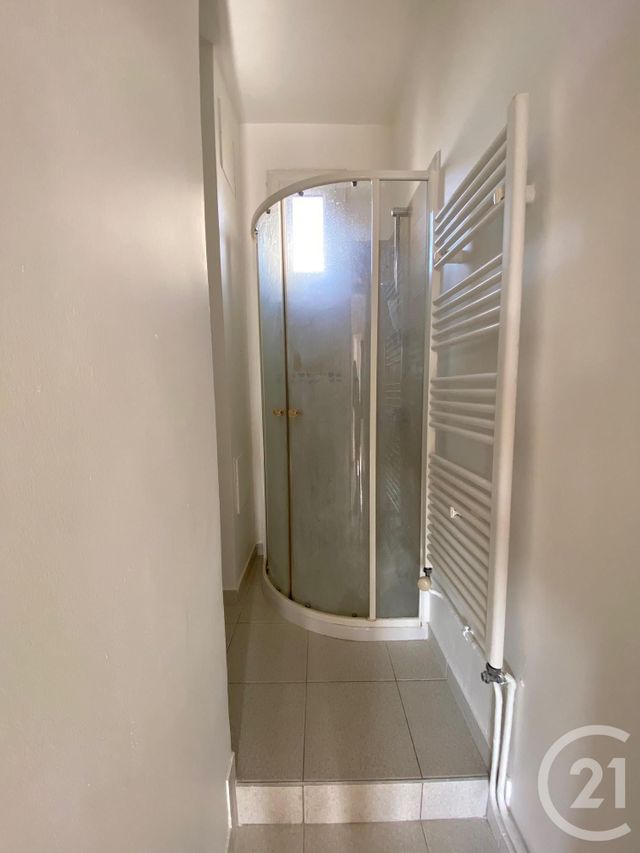 Appartement F2 à louer - 2 pièces - 44.16 m2 - PARIS - 75016 - ILE-DE-FRANCE - Century 21 Via Conseil 16Ème