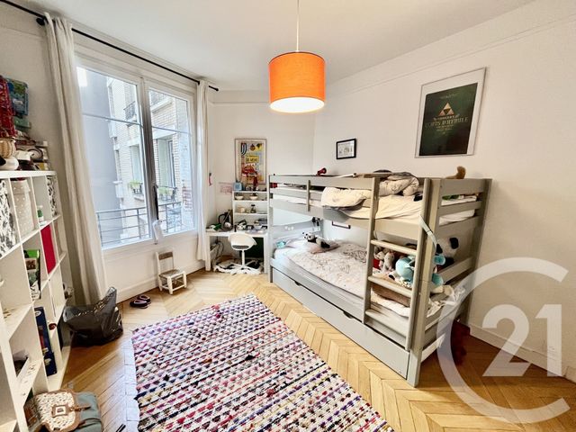 Appartement F3 à vendre - 3 pièces - 74.0 m2 - PARIS - 75016 - ILE-DE-FRANCE - Century 21 Via Conseil 16Ème
