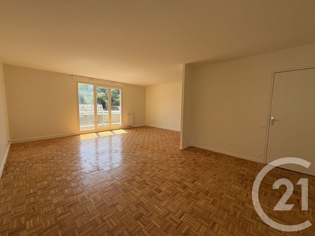 Appartement F3 à louer - 3 pièces - 88.36 m2 - SEVRES - 92 - ILE-DE-FRANCE - Century 21 Via Conseil 16Ème