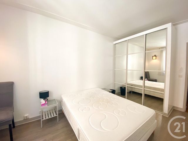 Appartement F4 à louer - 4 pièces - 82.2 m2 - PARIS - 75016 - ILE-DE-FRANCE - Century 21 Via Conseil 16Ème