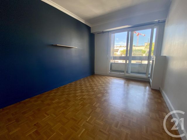 Appartement F2 à louer - 2 pièces - 72.08 m2 - PARIS - 75016 - ILE-DE-FRANCE - Century 21 Via Conseil 16Ème