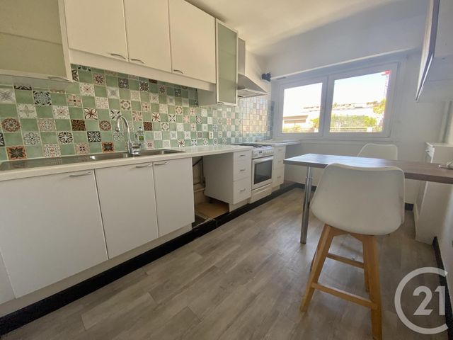 Appartement F2 à louer - 2 pièces - 72.08 m2 - PARIS - 75016 - ILE-DE-FRANCE - Century 21 Via Conseil 16Ème