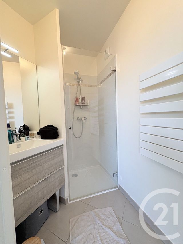 Appartement F4 à louer - 4 pièces - 80.1 m2 - CLAMART - 92 - ILE-DE-FRANCE - Century 21 Via Conseil 16Ème