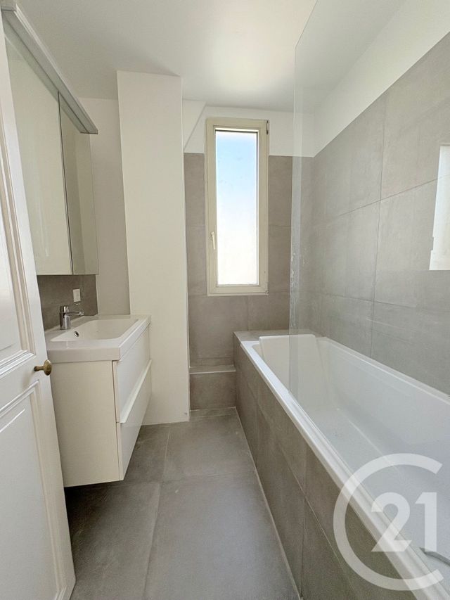 Appartement F7 à louer - 7 pièces - 173.3 m2 - PARIS - 75016 - ILE-DE-FRANCE - Century 21 Via Conseil 16Ème