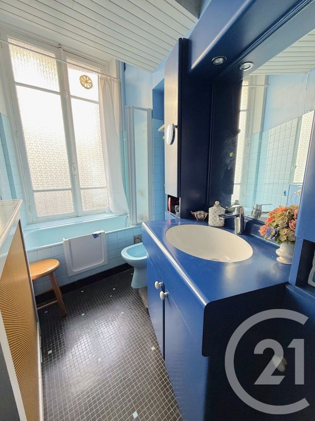 Appartement F5 à vendre - 5 pièces - 96.0 m2 - PARIS - 75016 - ILE-DE-FRANCE - Century 21 Via Conseil 16Ème