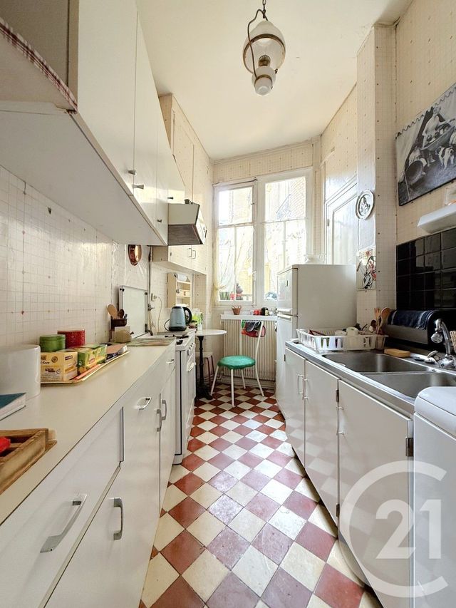 Appartement F5 à vendre - 5 pièces - 96.0 m2 - PARIS - 75016 - ILE-DE-FRANCE - Century 21 Via Conseil 16Ème