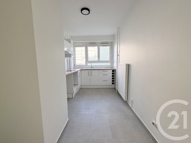 Appartement F2 à louer - 2 pièces - 47.22 m2 - PUTEAUX - 92 - ILE-DE-FRANCE - Century 21 Via Conseil 16Ème