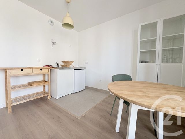 Appartement F1 à louer - 1 pièce - 28.34 m2 - NOISY LE GRAND - 93 - ILE-DE-FRANCE - Century 21 Via Conseil 16Ème