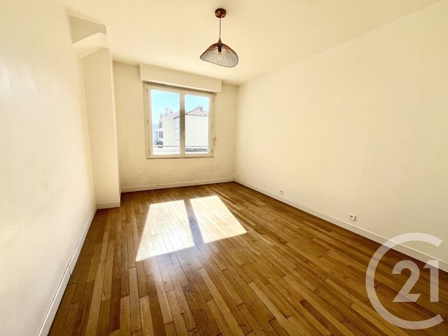 Appartement F3 à vendre - 3 pièces - 70.0 m2 - PARIS - 75016 - ILE-DE-FRANCE - Century 21 Via Conseil 16Ème