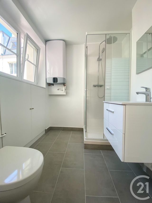 Appartement F1 à louer - 1 pièce - 32.87 m2 - PARIS - 75008 - ILE-DE-FRANCE - Century 21 Via Conseil 16Ème